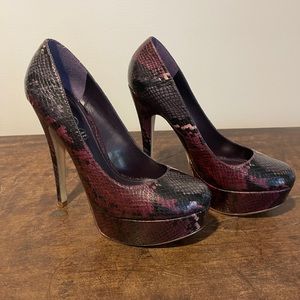 Snakeprint plum color stiletto platforms